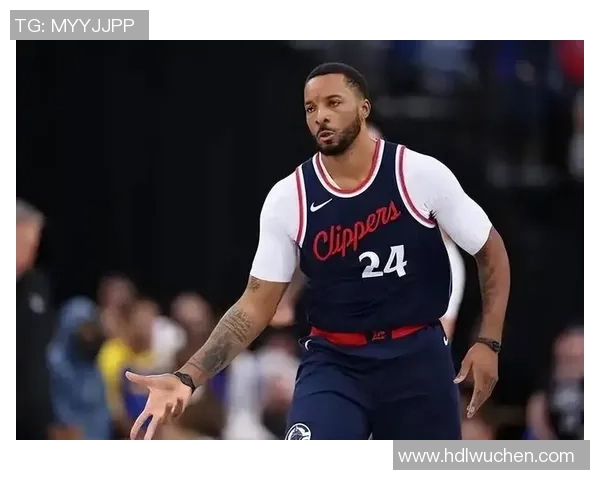 快船与独行侠季后赛第三场激战回顾球星表现与关键时刻分析